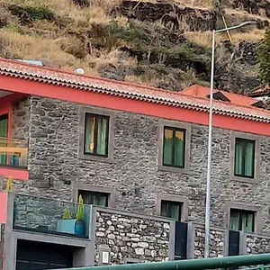 Chale Esmeralda - Charming In , Calheta (Madeira) Portugal